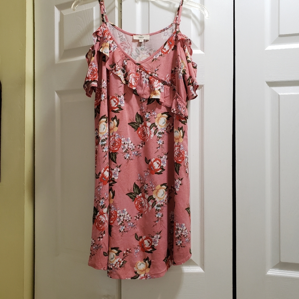 Small Entro boutique dress
